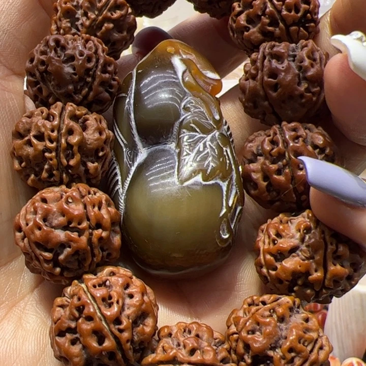 大果紫檀（缅甸花梨）射白葫芦