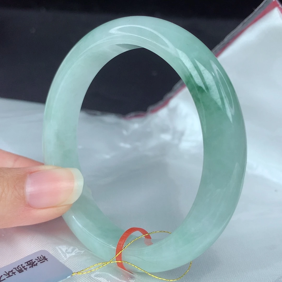 翡翠手镯未镶嵌56圈3543