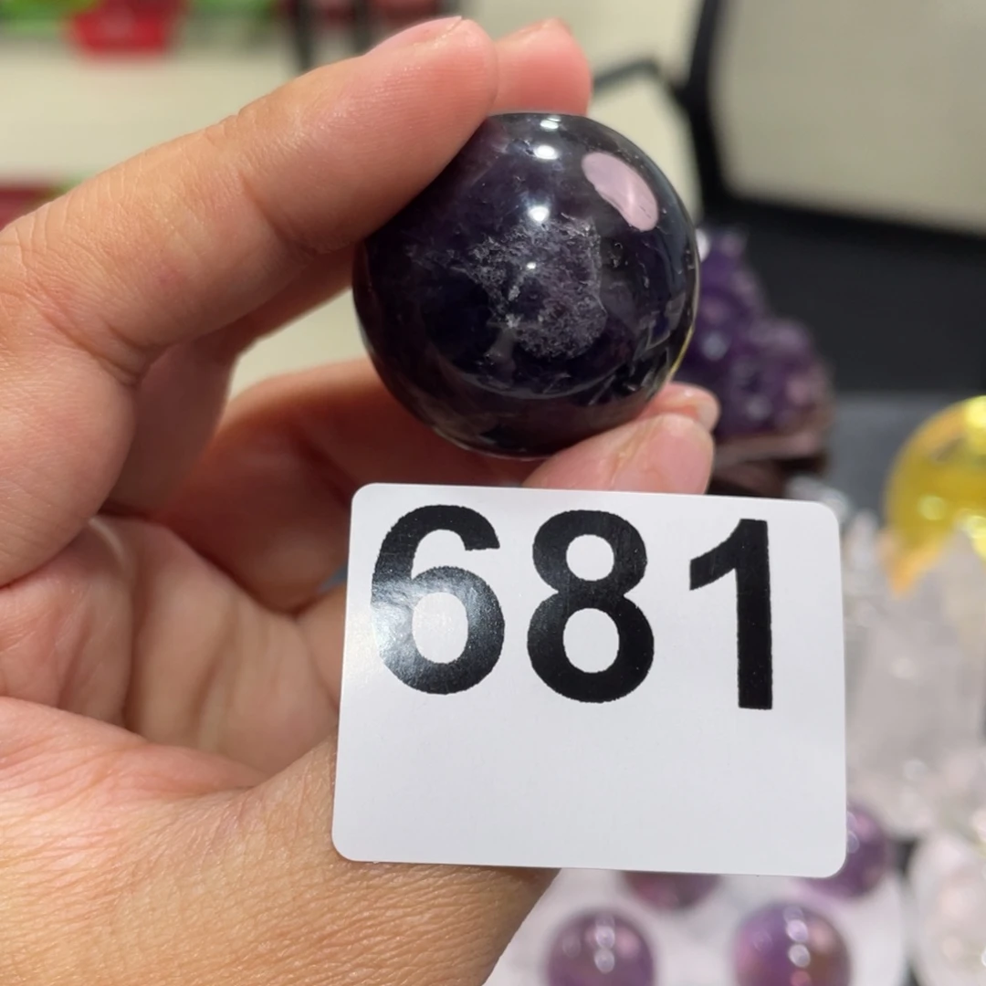 水晶未镶嵌大型摆件（非配饰）微瑕681