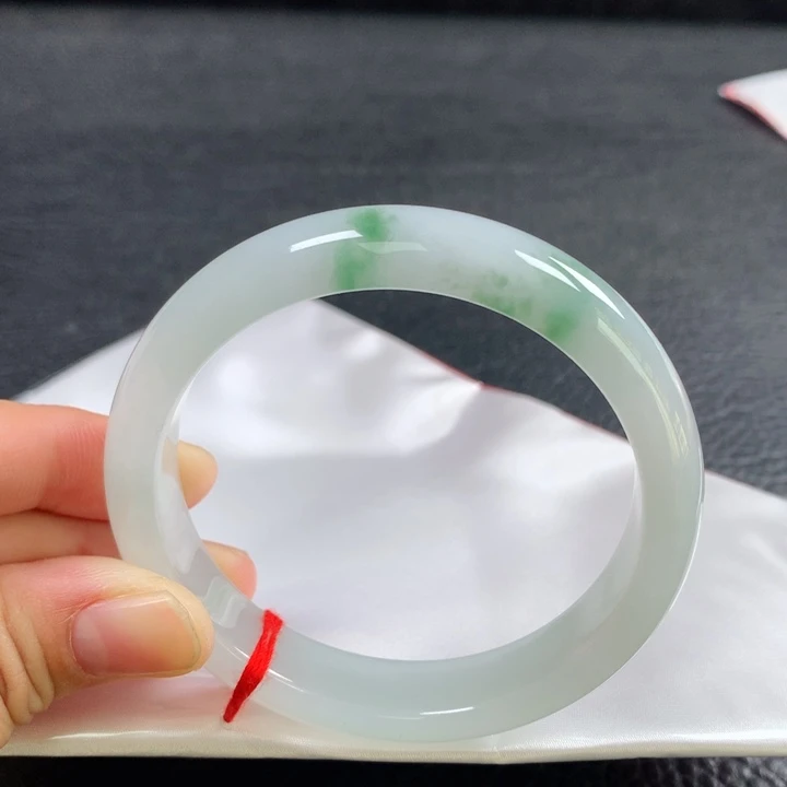 翡翠未镶嵌手镯58圈