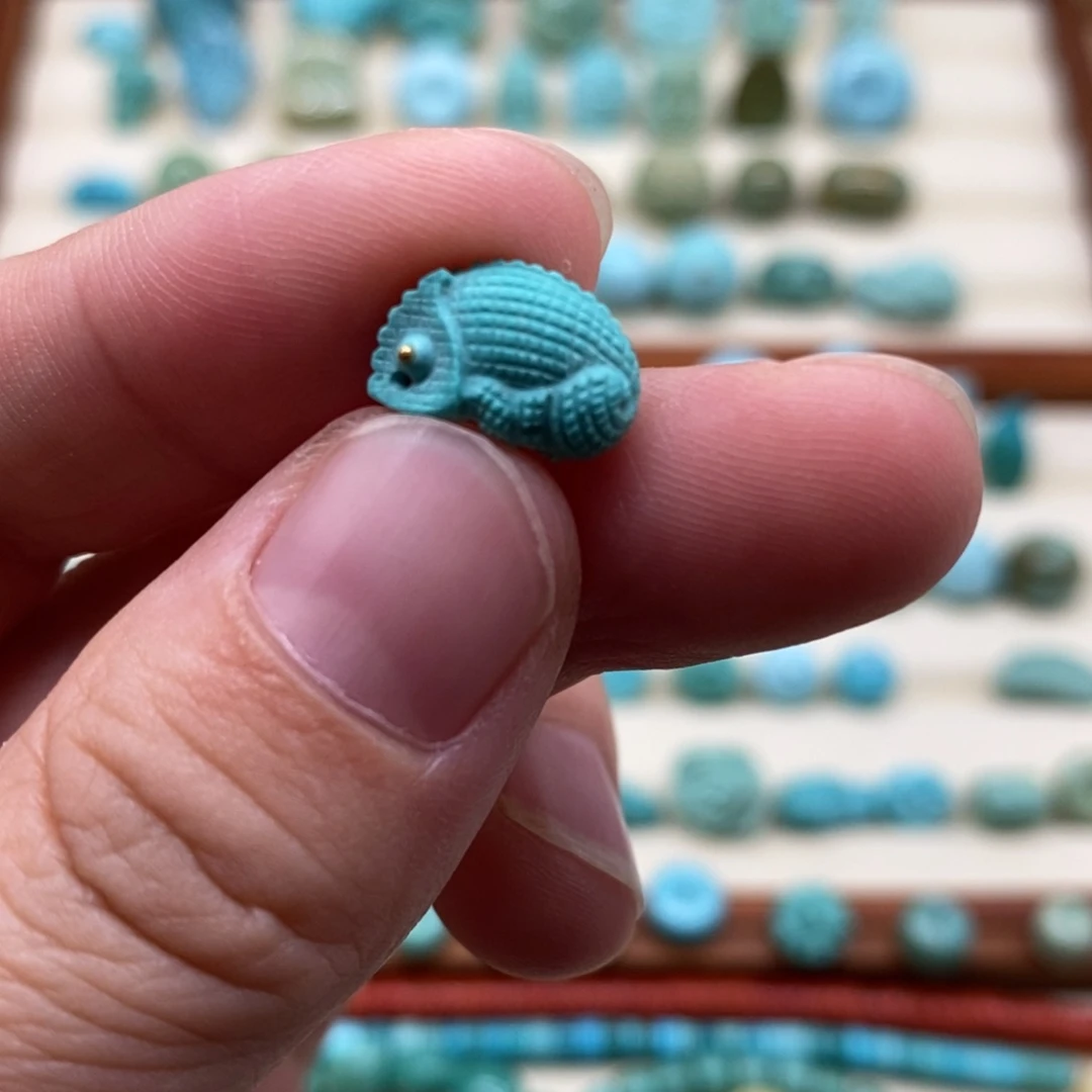 绿松石未镶嵌挂件