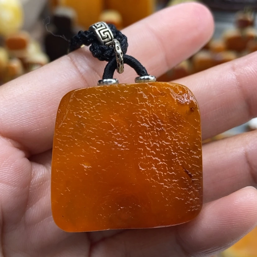 【闪购商品】琥珀颈饰未镶嵌