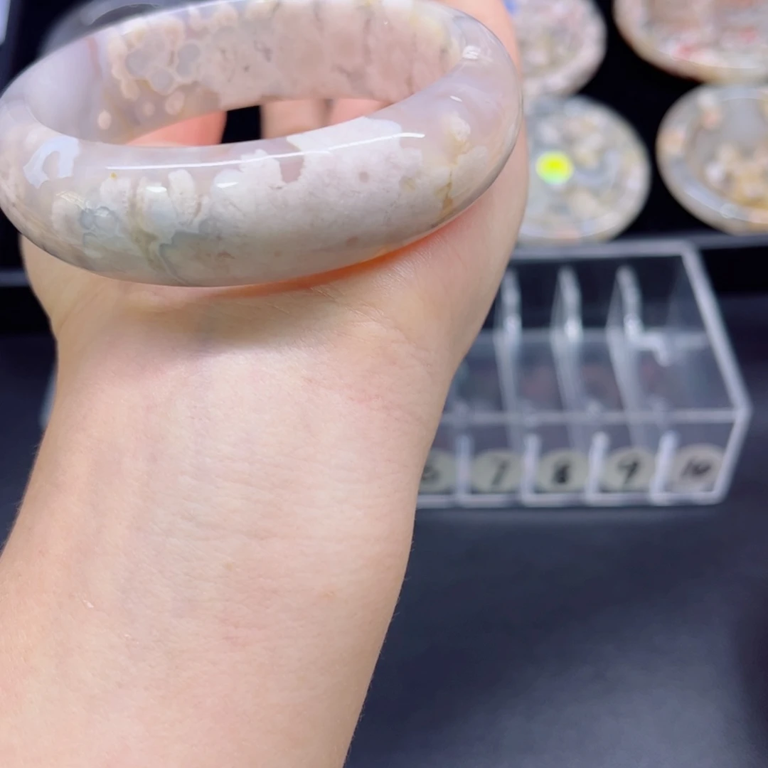 手镯玛瑙/玉髓未镶嵌59