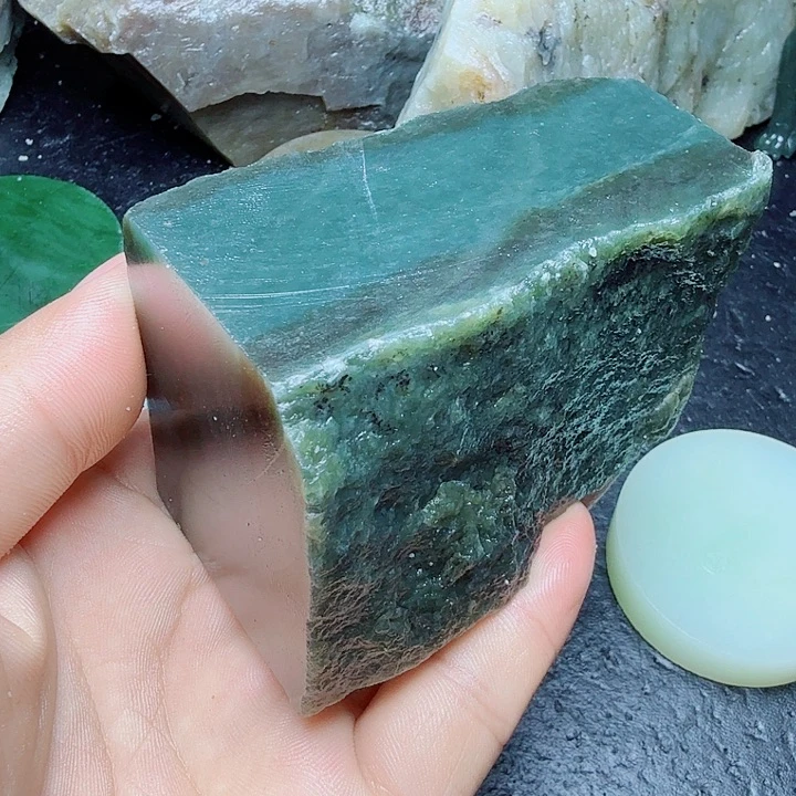 未镶嵌和田玉（糖玉）珠宝奇石