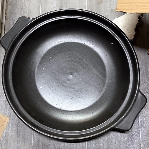 微瑕，明火口径30高度4.5针孔拖釉变形