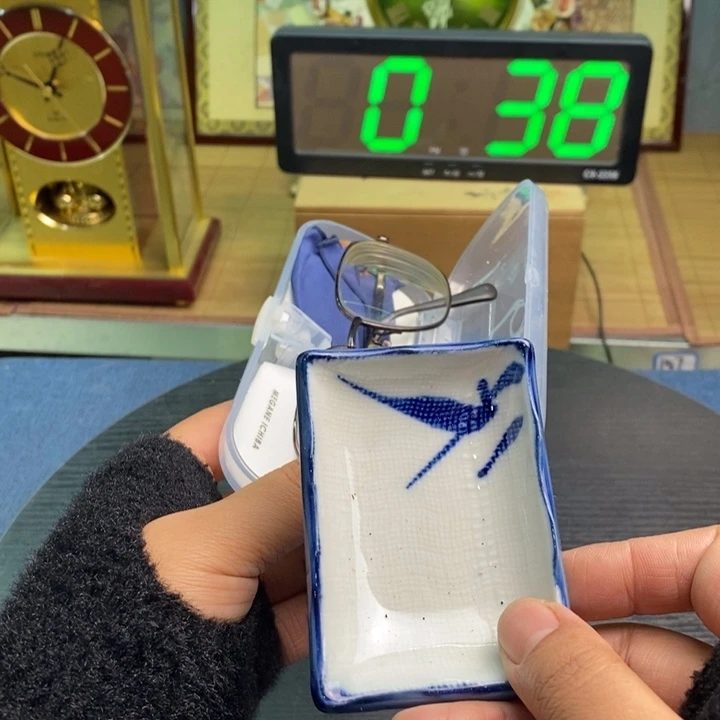 摆件有瑕疵有瑕疵