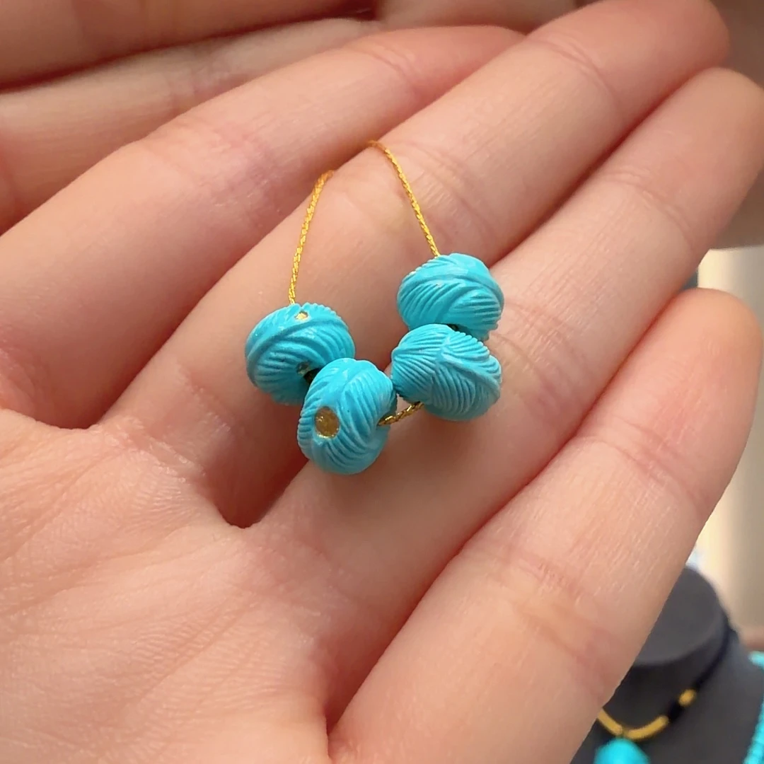 绿松石未镶嵌颈饰