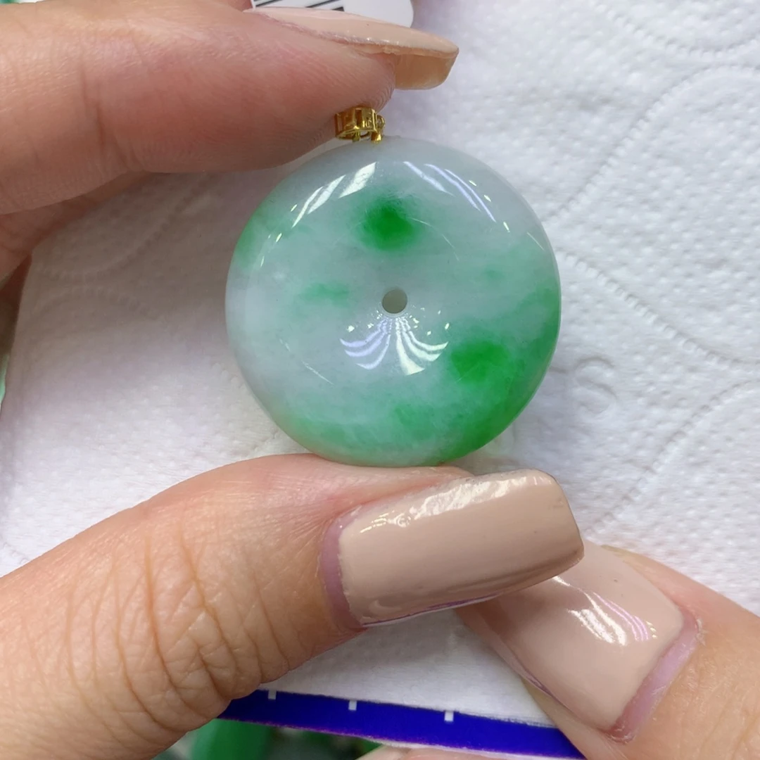 颈饰18K金镶嵌翡翠