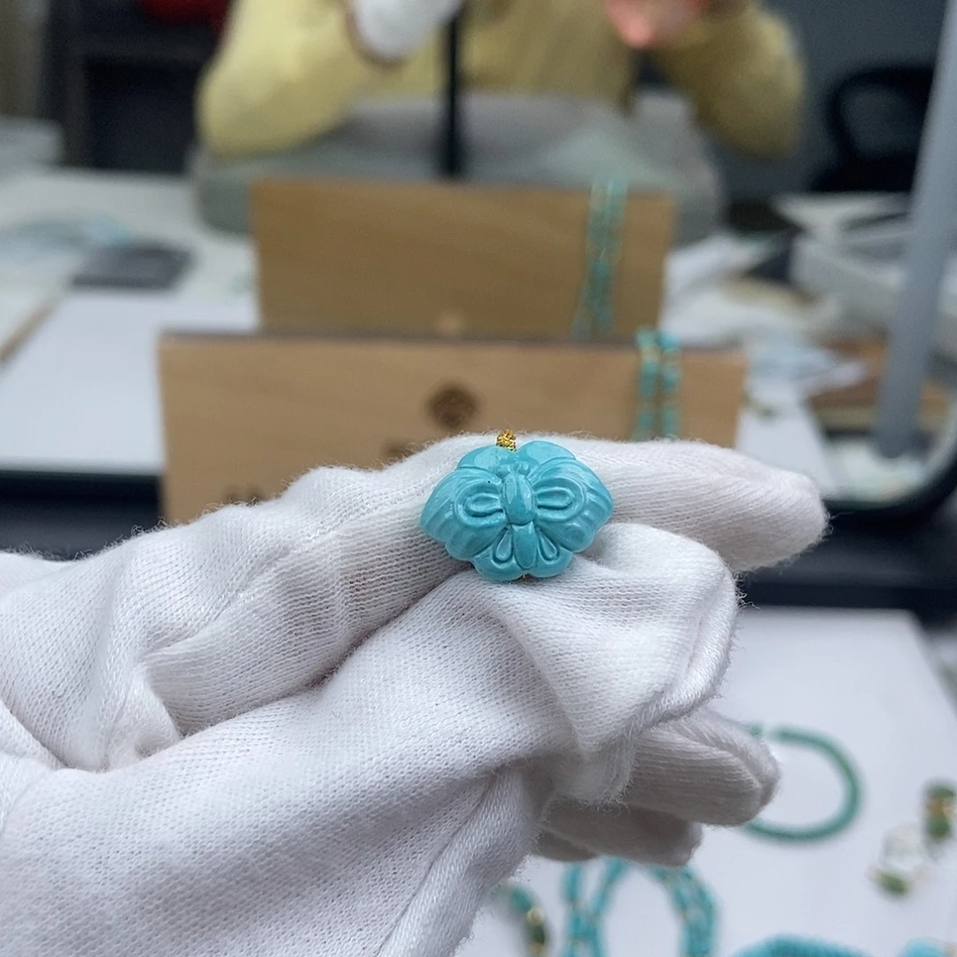 绿松石未镶嵌珠宝奇石