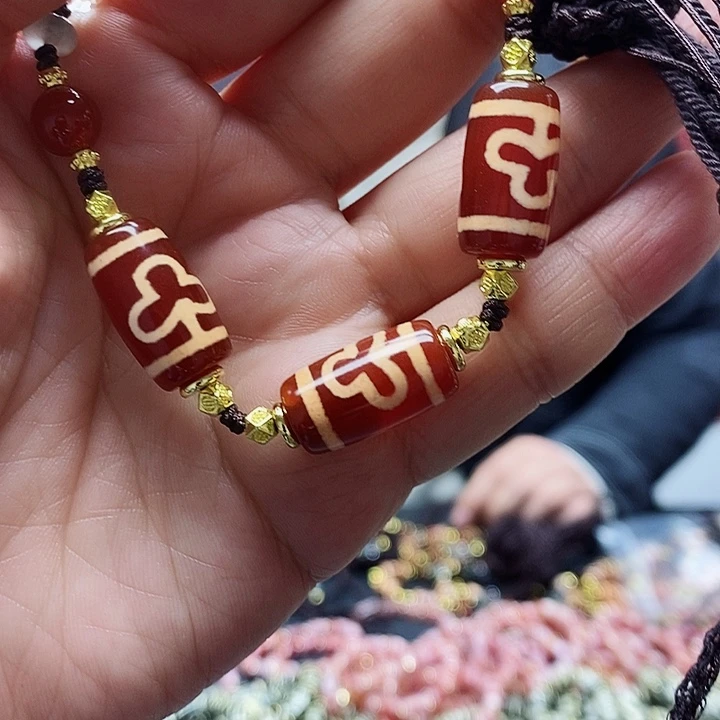 玛瑙/玉髓颈饰合金