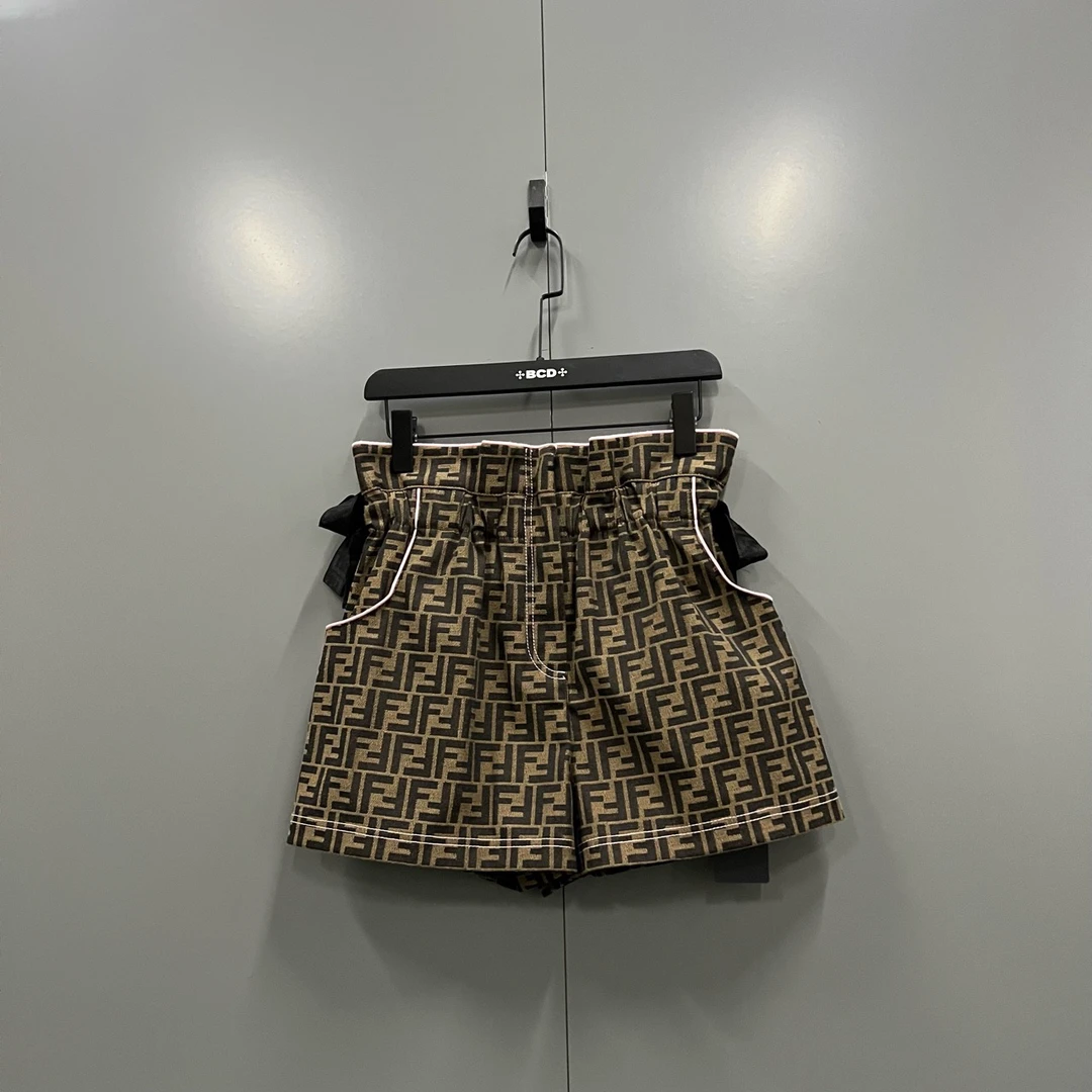 FENDI 芬迪 满印双F贴标短裤 38码/95新/9500/fg208111