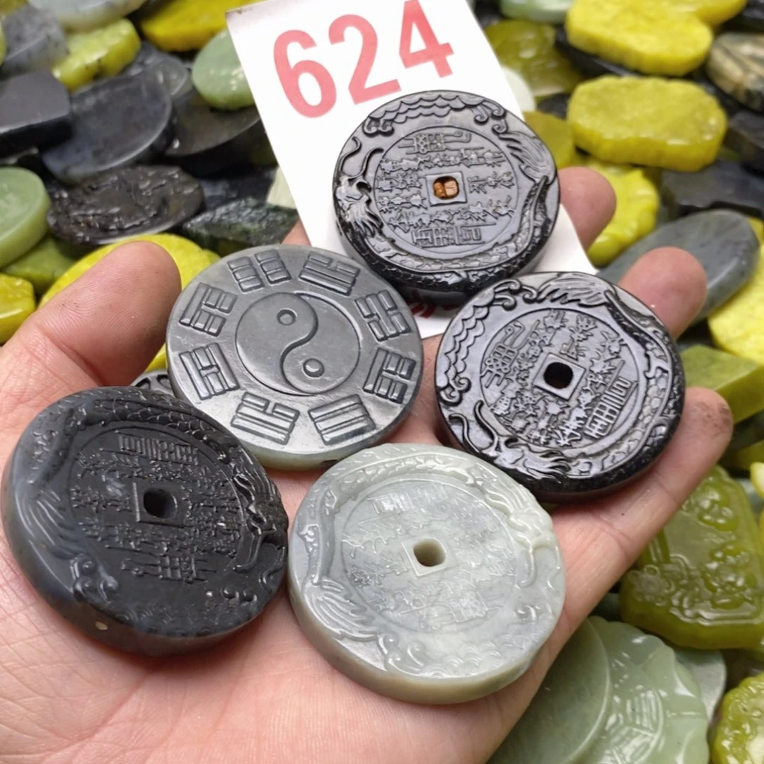 蛇纹石玉未镶嵌挂坠