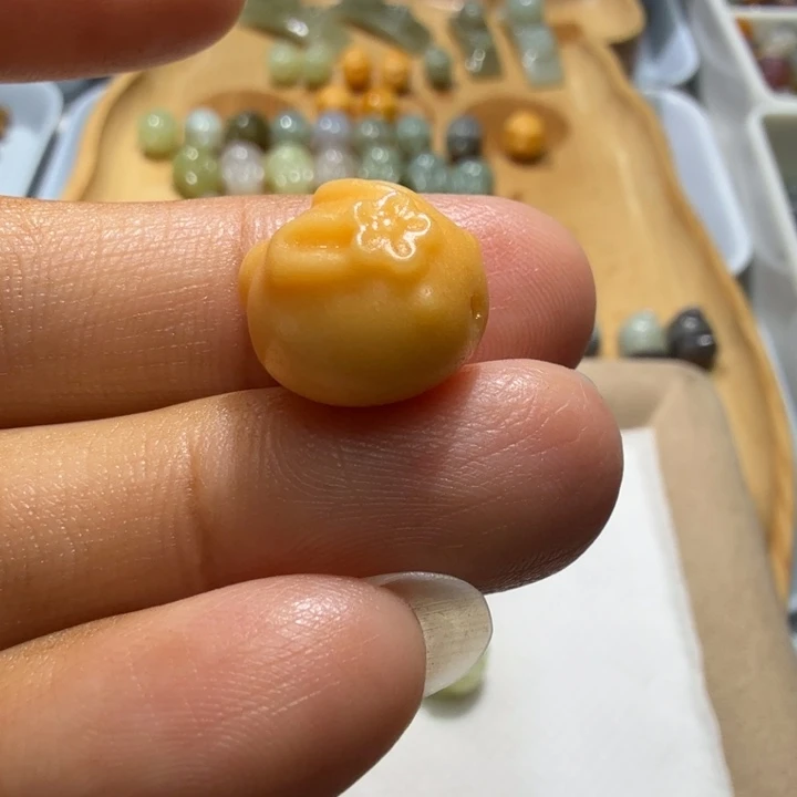 未镶嵌和田玉珠宝半成品