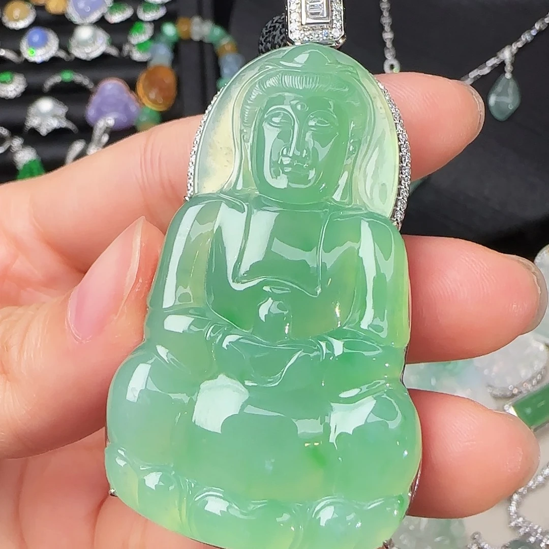 翡翠18K金镶嵌颈饰木那绿一刀切观音