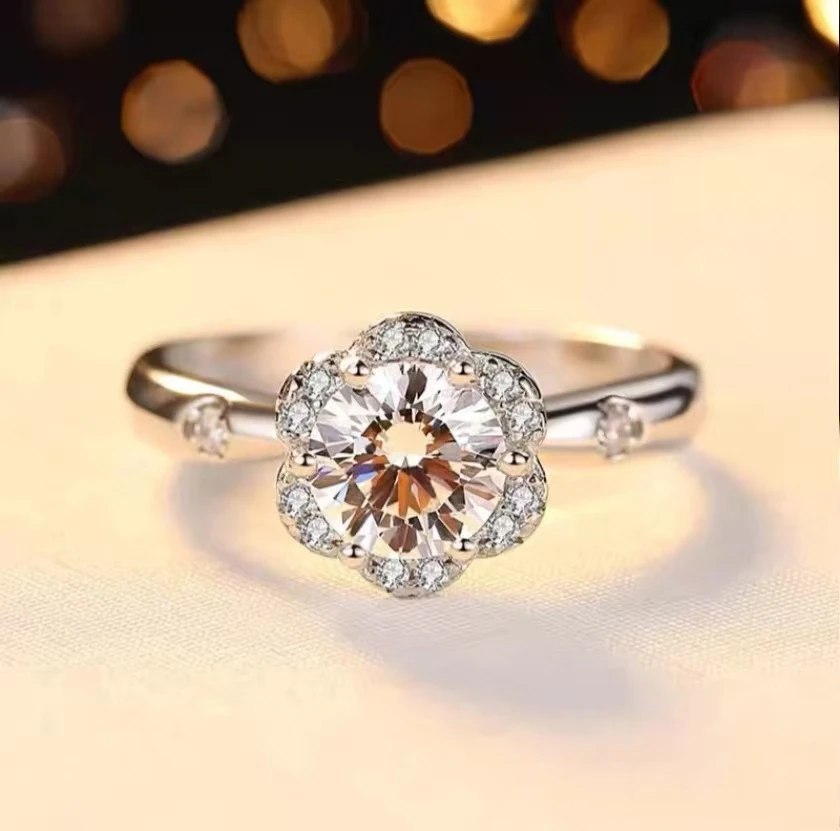 1.0CT 花季轻奢女戒