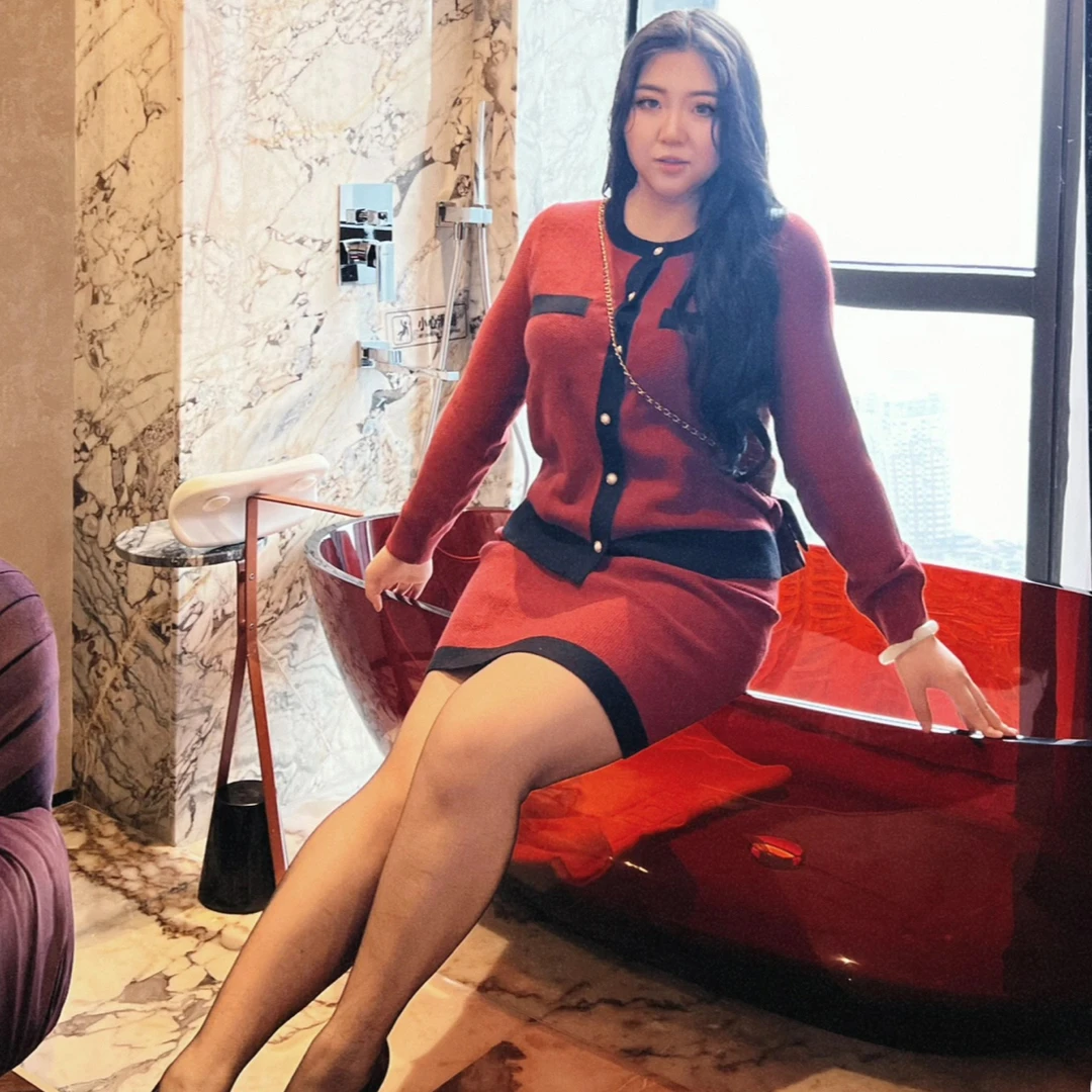 大码气质高级感小香套装2025秋胖mm撞色女半