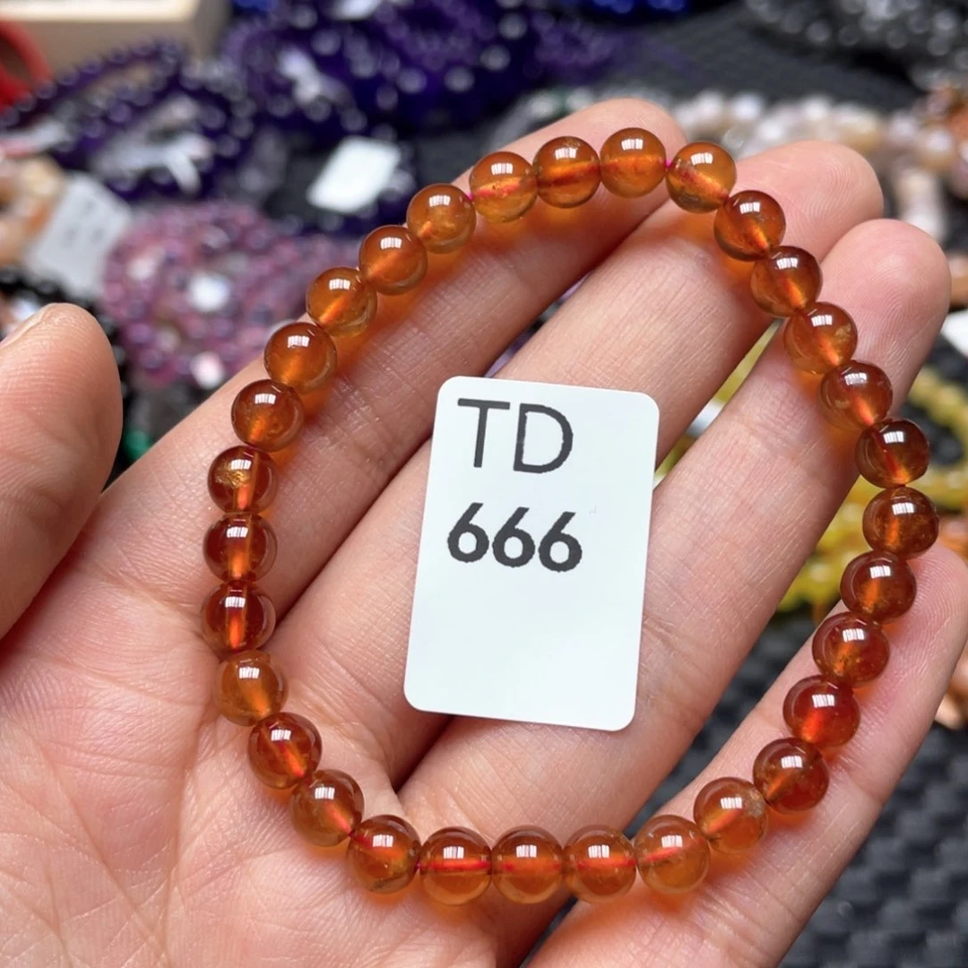 水晶手串未镶嵌手串