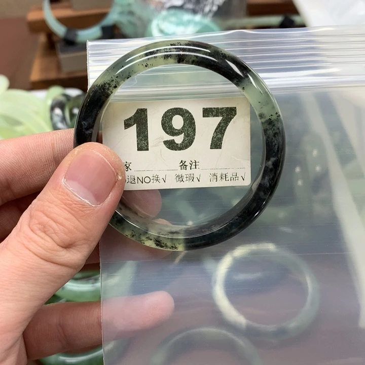 蛇纹石玉发饰合金娃*
