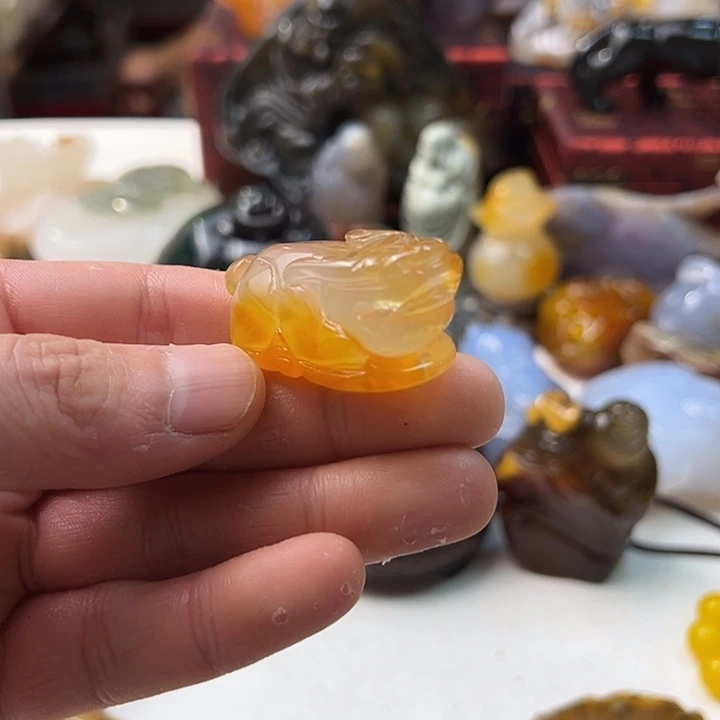 未镶嵌颈饰玛瑙/玉髓