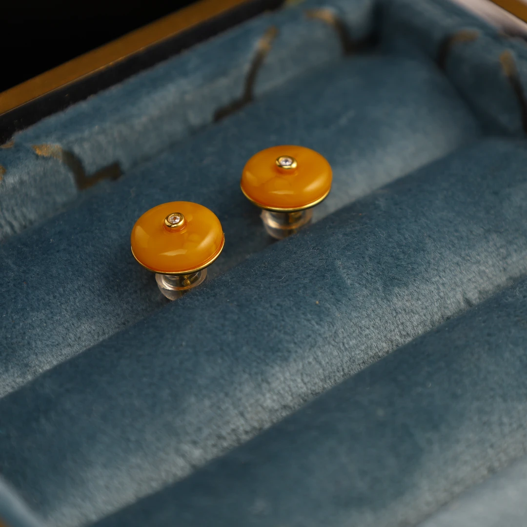 【心如珠宝精品店】蜜蜡平安扣耳钉250222150368