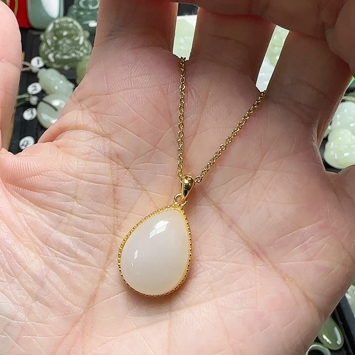 颈饰银S925镶嵌和田玉