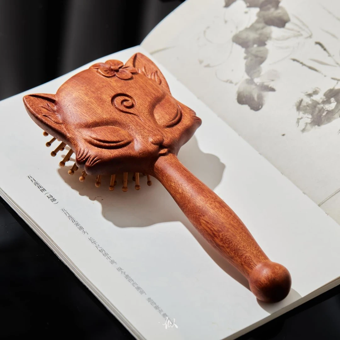 【小狐】·似梓珠宝· 金丝檀狐狸梳 SZCC810239