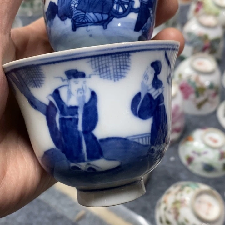 溜***达青花杯子，青花杯子