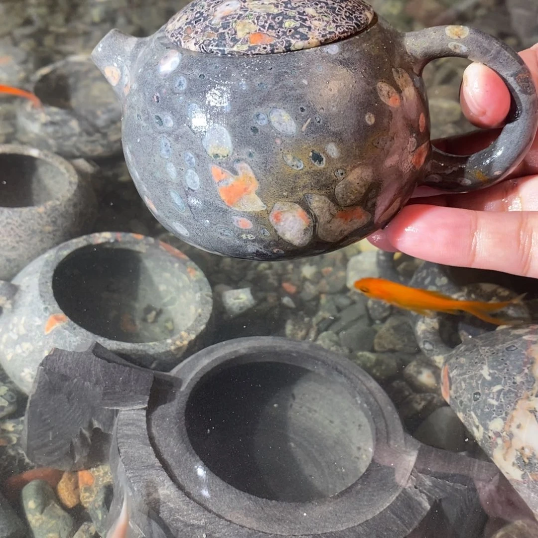 勇*的安山玉瑕疵西施壶