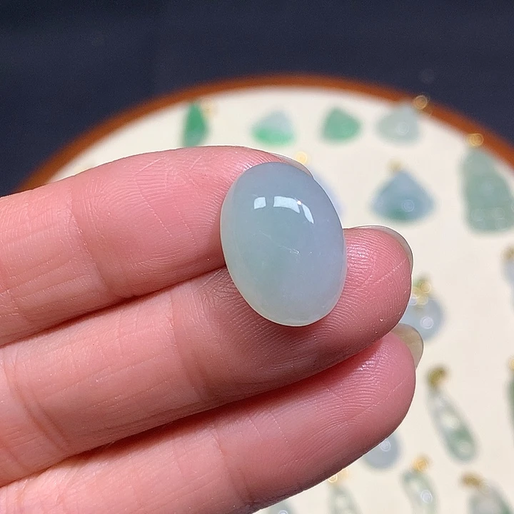 翡翠未镶嵌颈饰蛋面