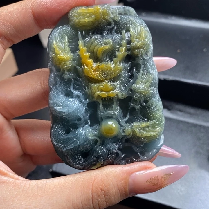 未镶嵌定制翡翠龙牌