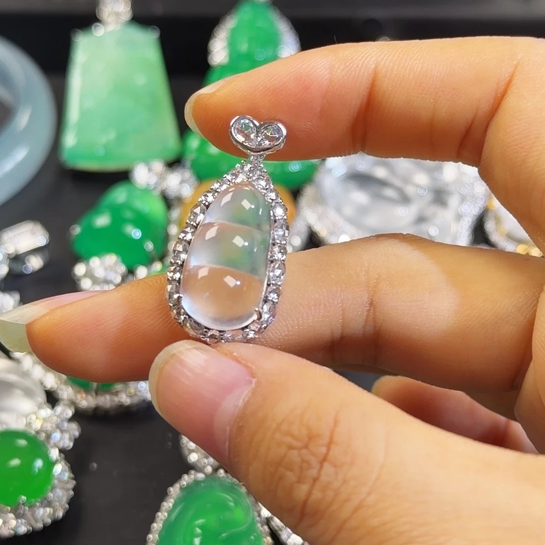 石英质玉银S925镀金镶嵌颈饰