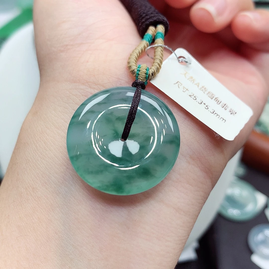 翡翠未镶嵌颈饰编号28，25.3/5.3