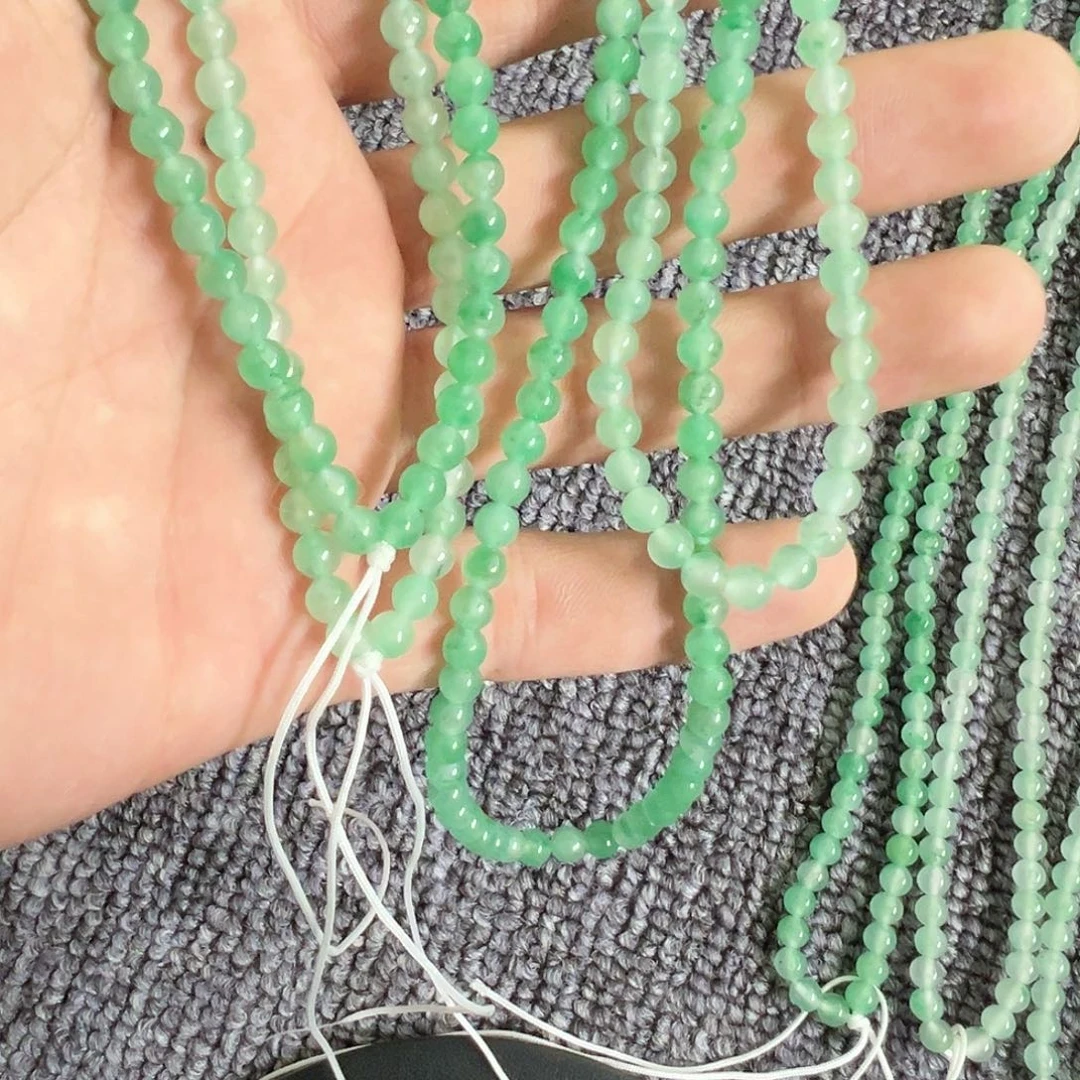 石英质玉颈饰未镶嵌王***员