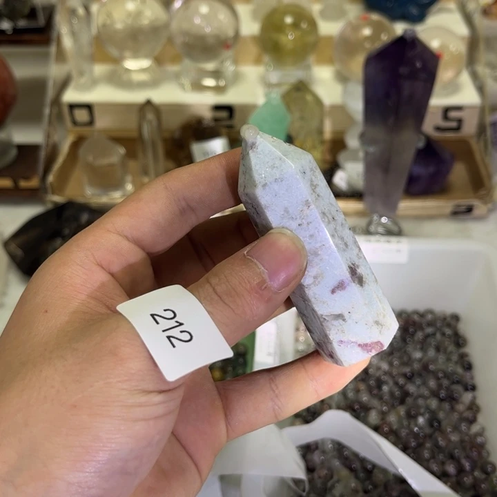 未镶嵌水晶大型摆件（非配饰）