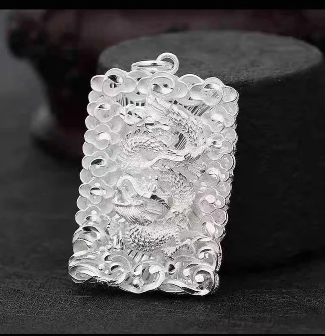 999足银龙牌吊坠+礼盒