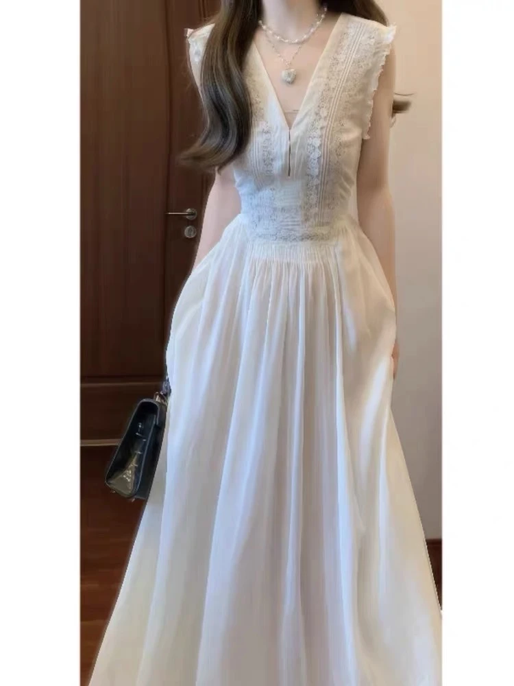 【天鹅堡】重工刺绣复古V领连衣裙收腰无袖女神范度假风长裙9519