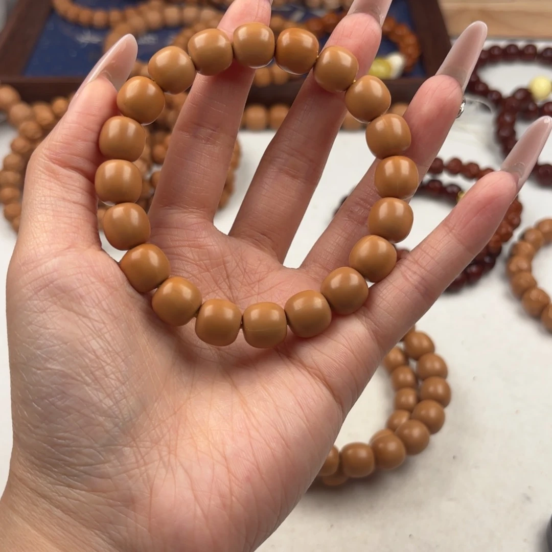 猴头核桃手串无暇泛油点老型11+（小龙岩料）