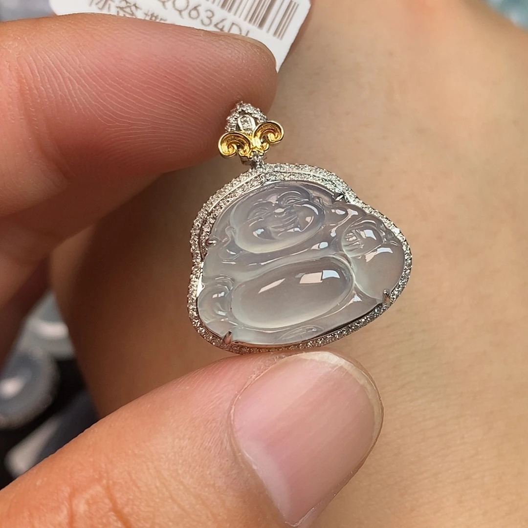 颈饰18K金镶嵌翡翠布袋佛