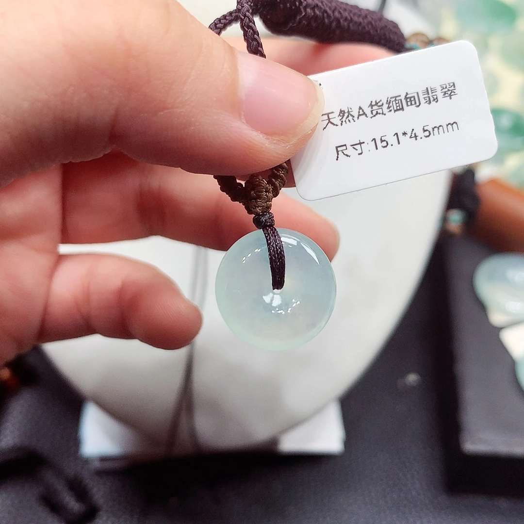 翡翠未镶嵌颈饰编号12，15.1/4.5