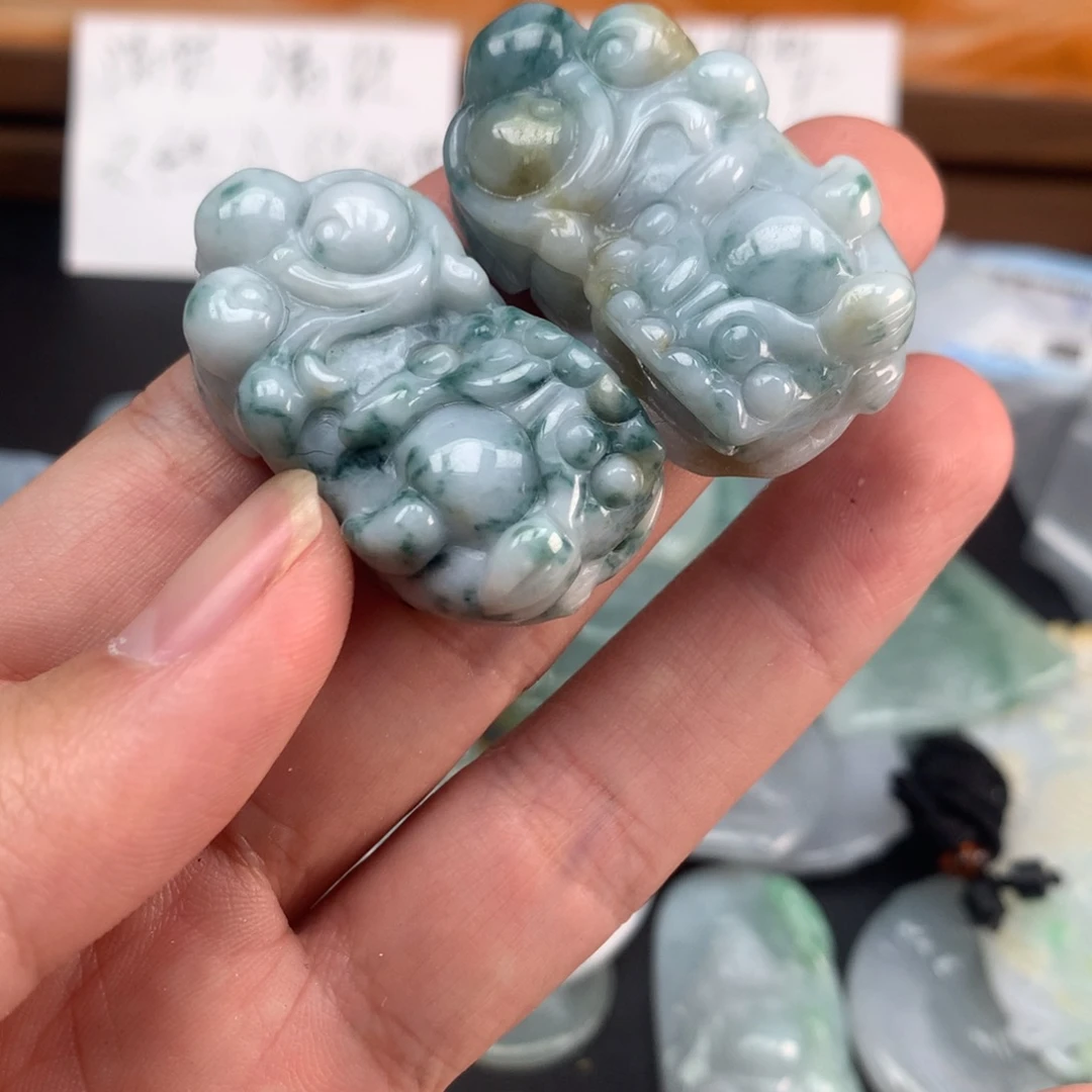 翡翠未镶嵌颈饰福利