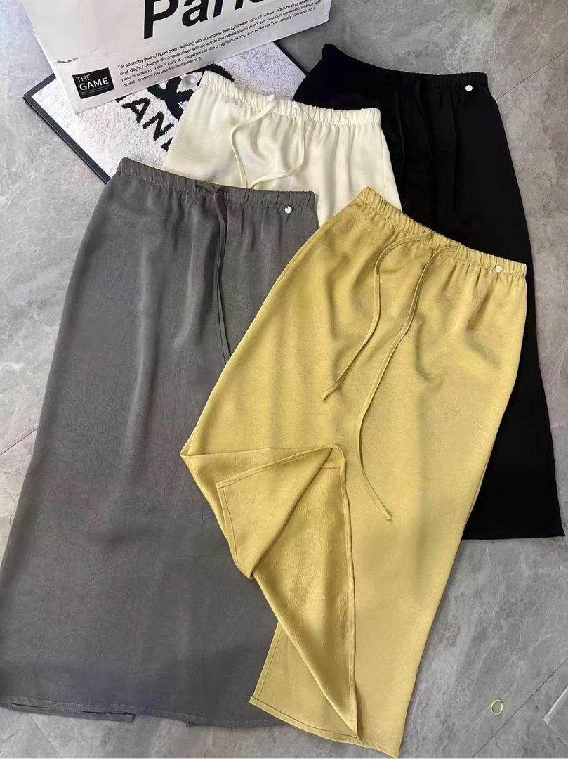 饭饭家 肌理感抽绳半身裙