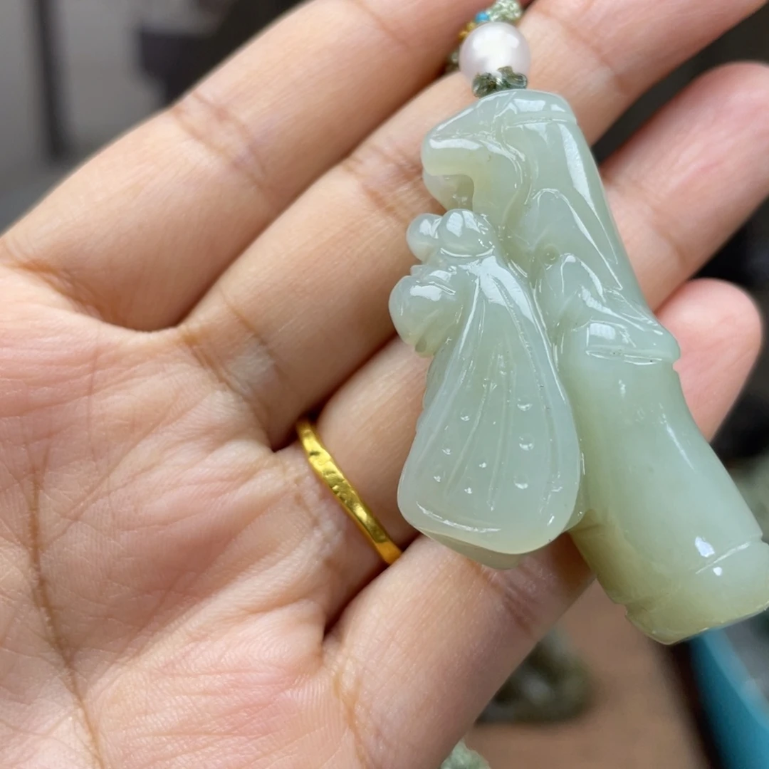 和田玉未镶嵌颈饰