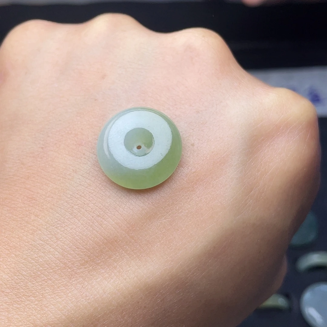 定制翡翠未镶嵌平安扣