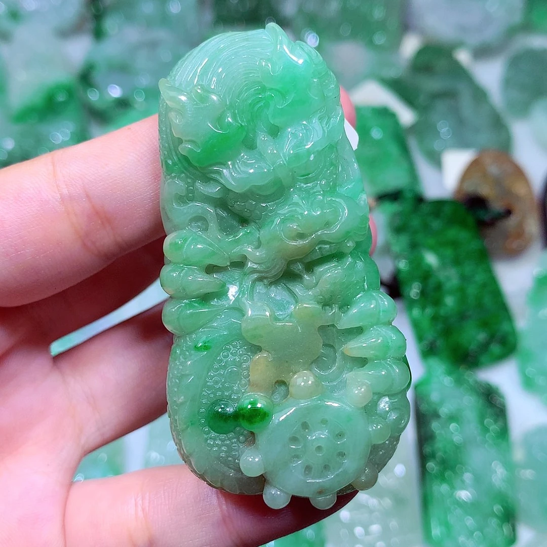 翡翠未镶嵌吊坠(不含链)