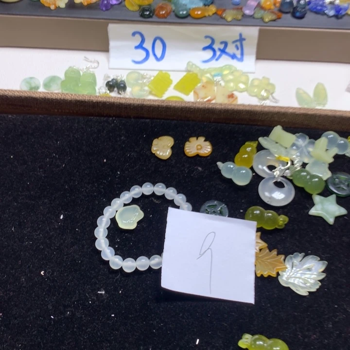 蛇纹石玉合金耳钉欧**棠