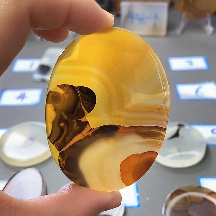 玛瑙/玉髓未镶嵌珠宝半成品