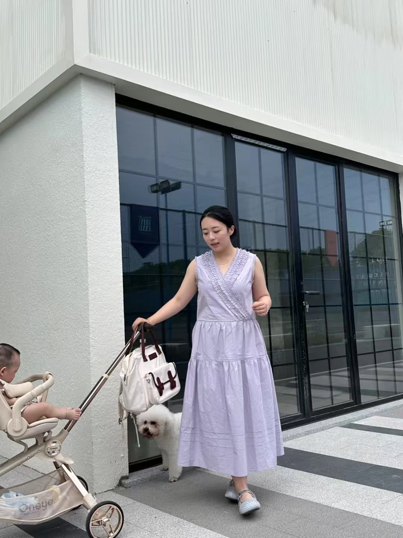 胖梓儿推荐木耳边V领无袖背心连衣裙女生夏季清新款式显瘦气质