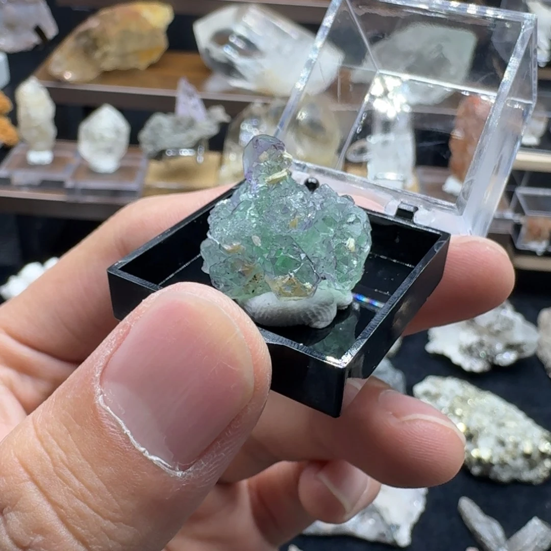 未镶嵌水晶珠宝半成品