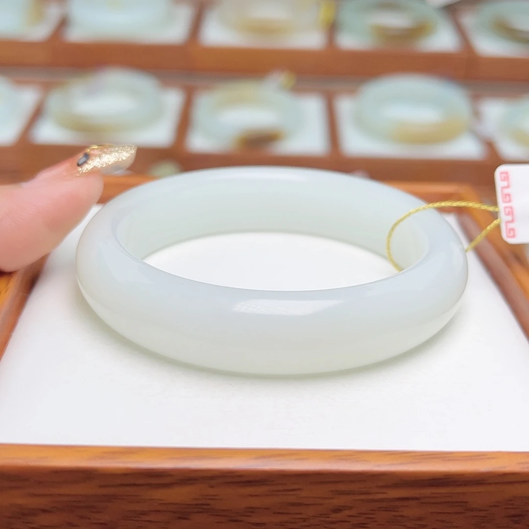 和田玉手镯未镶嵌51.2