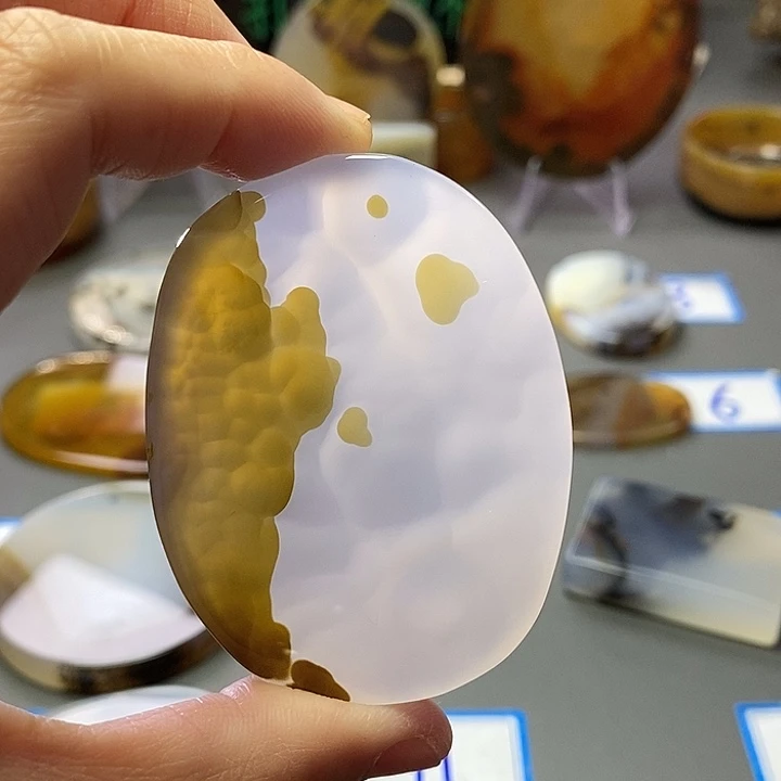 玛瑙/玉髓未镶嵌珠宝半成品63